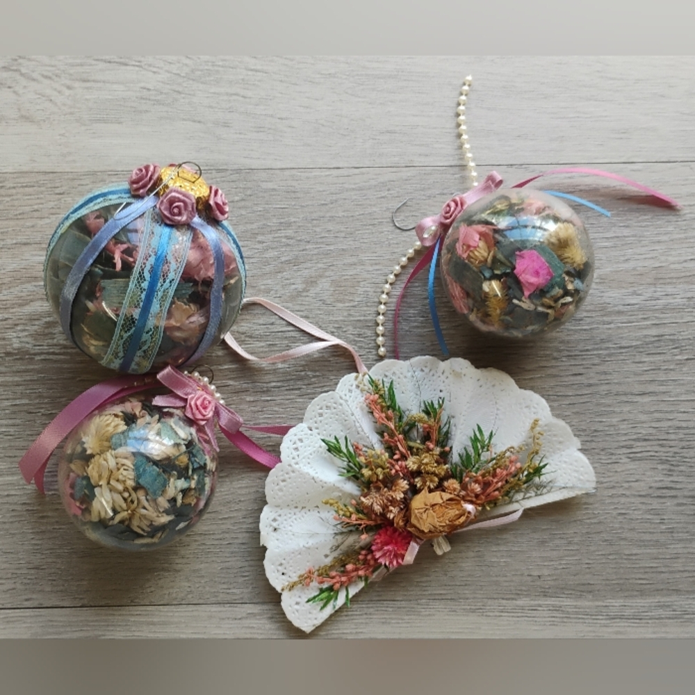 Vintage Shabby Chic Christmas Ornaments Victorian Dried Flowers Lace Pearls